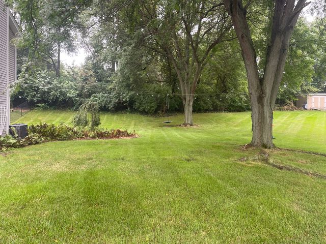 2137 Saint James Avenue, Belvidere, IL 61008