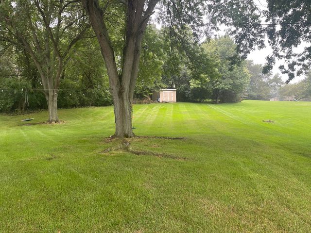 2137 Saint James Avenue, Belvidere, IL 61008