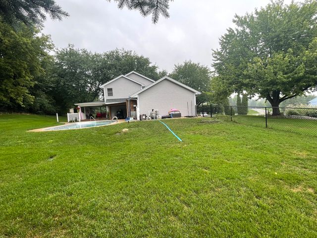 2137 Saint James Avenue, Belvidere, IL 61008