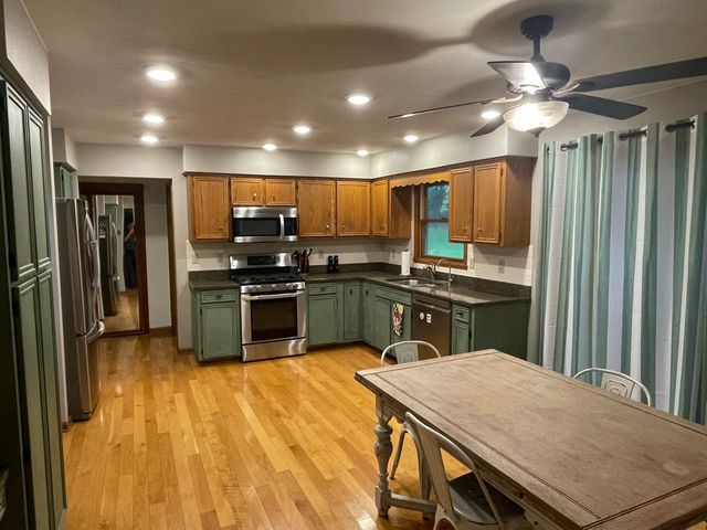 2137 Saint James Avenue, Belvidere, IL 61008