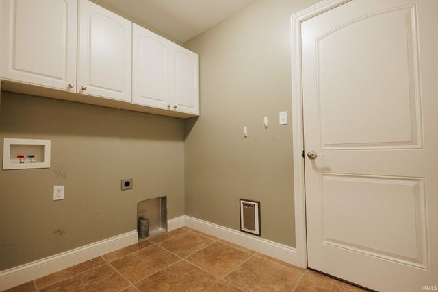 4700 Clint Circle, Newburgh, IN 47630
