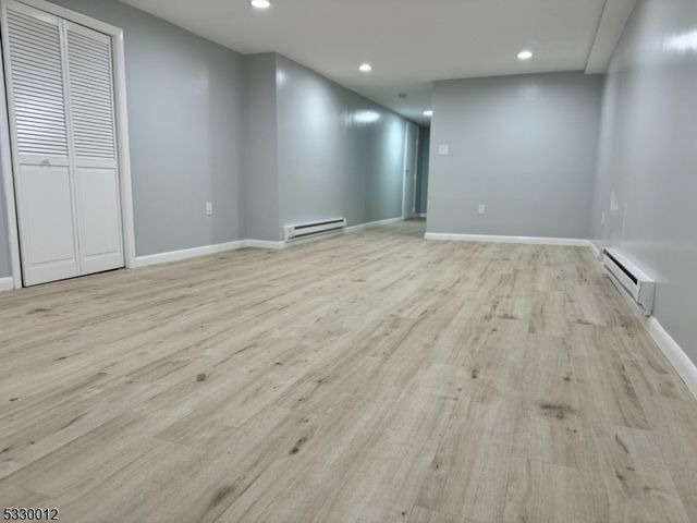 14 Rohn St, East Hanover Twp., NJ 07936