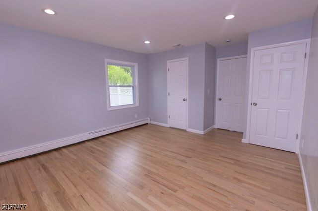 14 Rohn St, East Hanover Twp., NJ 07936
