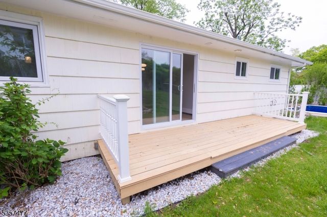 14 Rohn St, East Hanover Twp., NJ 07936