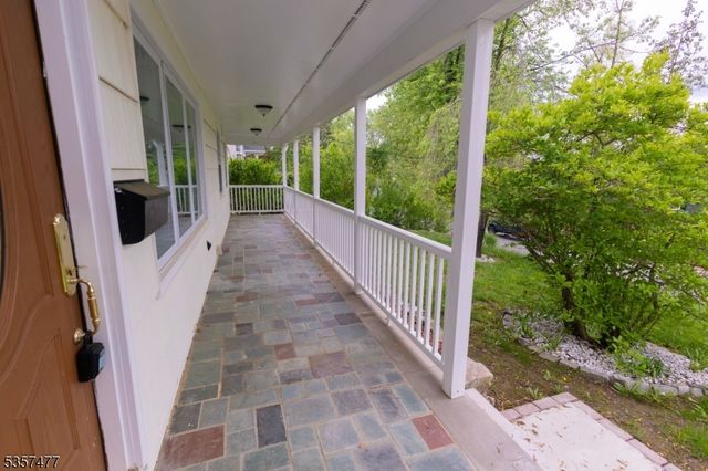 14 Rohn St, East Hanover Twp., NJ 07936