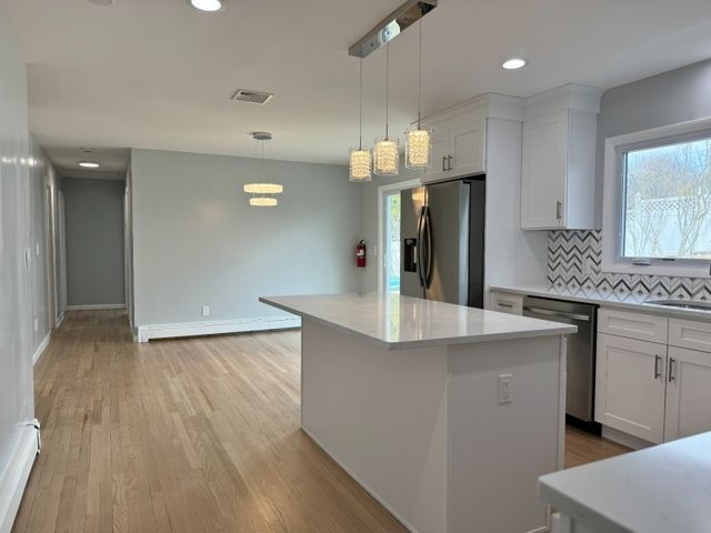 14 Rohn St, East Hanover Twp., NJ 07936