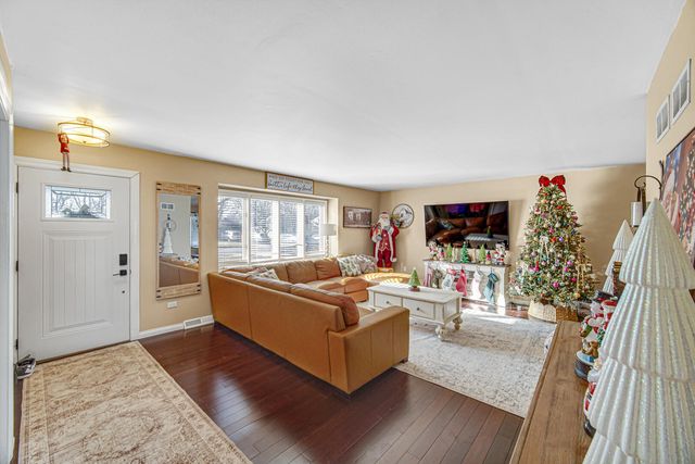 2449 Flat Rock Road, Dyer, IN 46311