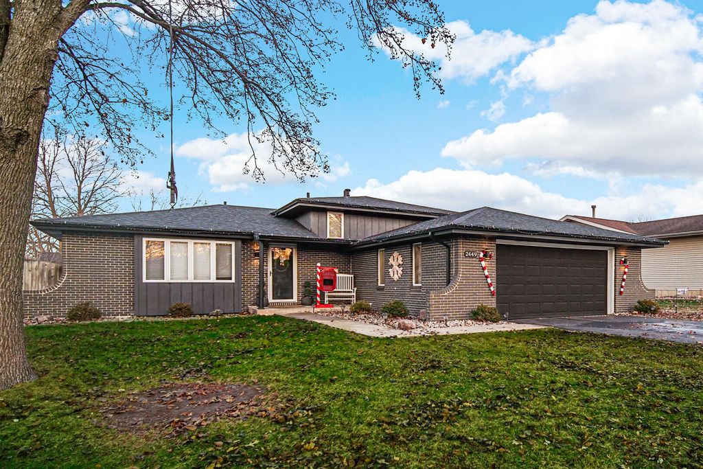 2449 Flat Rock Road, Dyer, IN 46311