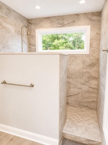 1206 Terrace DR, Salem, VA 24153