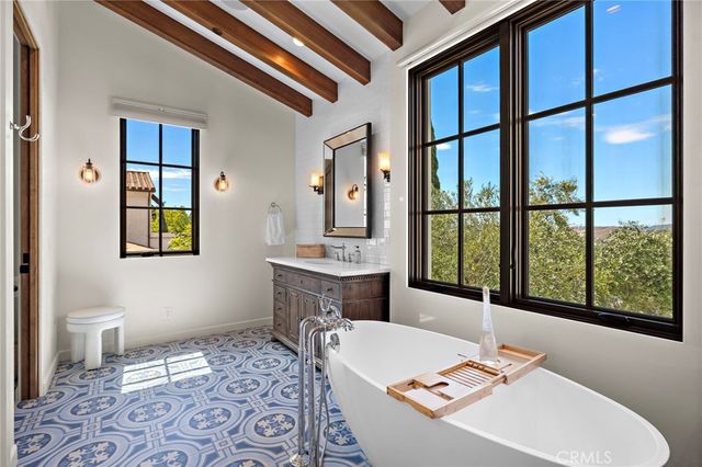 7 Fox Hole Road, Ladera Ranch, CA 92694