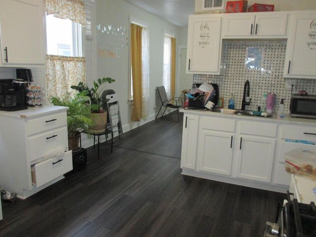 2842 N 16th STREET, Milwaukee, WI 53206