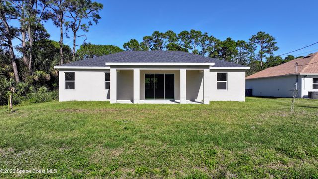 314 Falls Church Street SW, Palm Bay, FL 32908