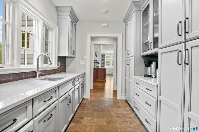 14 Winslow Lane, Westport, CT 06880