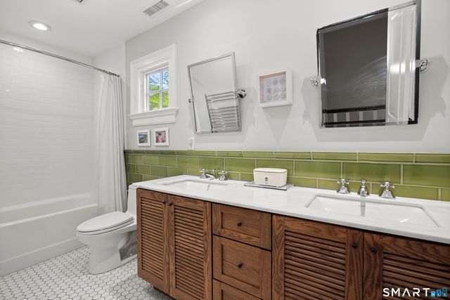 14 Winslow Lane, Westport, CT 06880