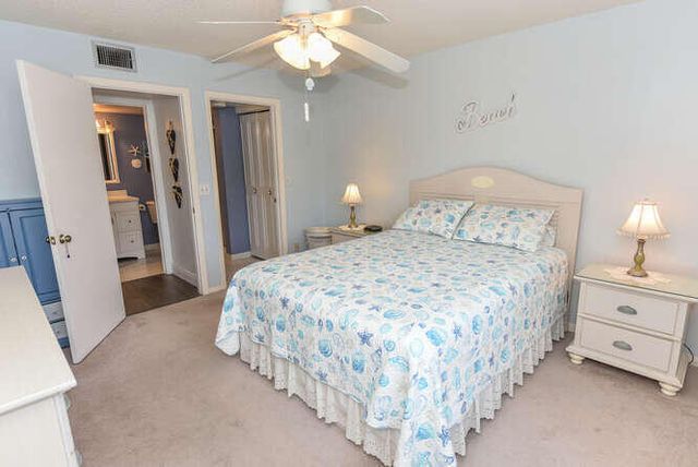 305 Knotty Pine Circle, Greenacres, FL 33463