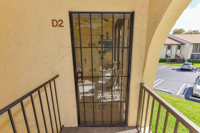 305 Knotty Pine Circle, Greenacres, FL 33463