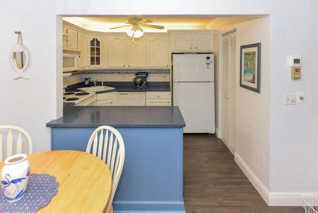 305 Knotty Pine Circle, Greenacres, FL 33463