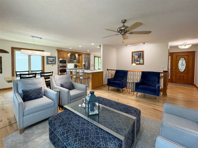 511 58th Court, West Des Moines, IA 50266
