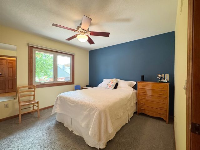 511 58th Court, West Des Moines, IA 50266