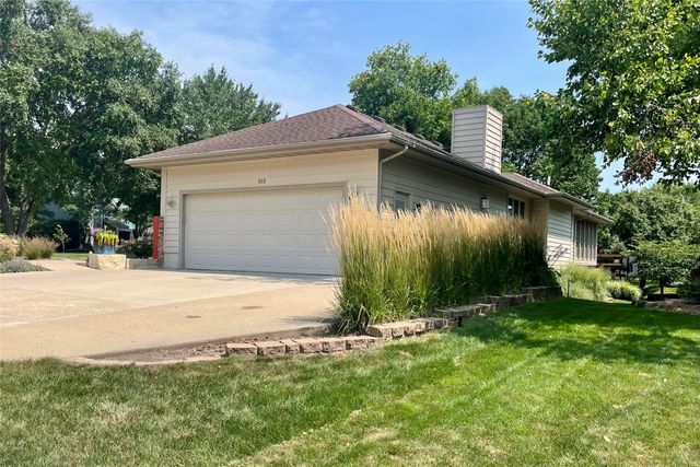 511 58th Court, West Des Moines, IA 50266