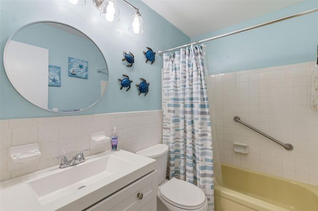 10013 DAHLIA ST N, Pinellas Park, FL 33782