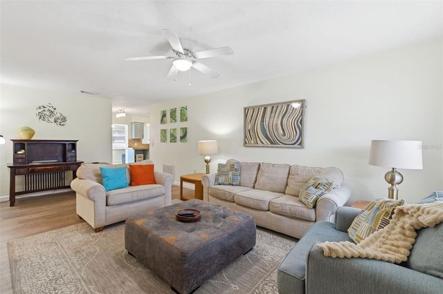10013 DAHLIA ST N, Pinellas Park, FL 33782