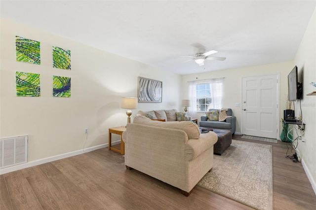 10013 DAHLIA ST N, Pinellas Park, FL 33782