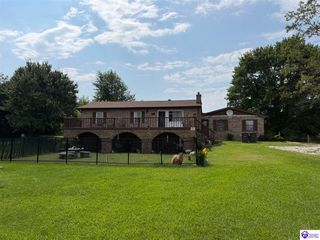 160 Carter Drive, Vine Grove, KY 40175
