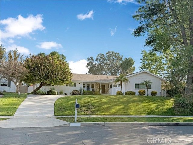 23929 Crosson, Woodland Hills (los Angeles), CA 91367