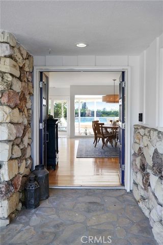 23929 Crosson, Woodland Hills (los Angeles), CA 91367