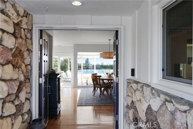 23929 Crosson, Woodland Hills (los Angeles), CA 91367