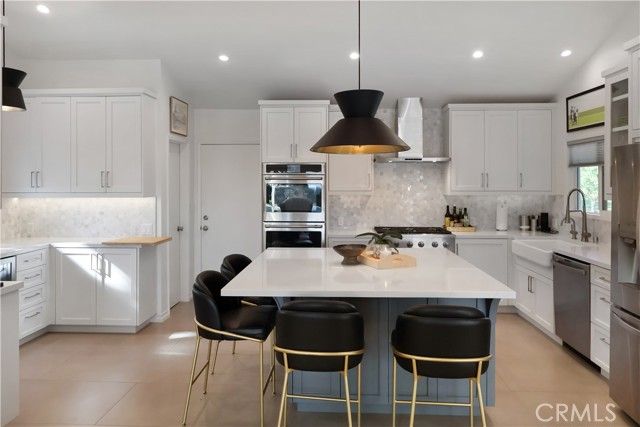 23929 Crosson, Woodland Hills (los Angeles), CA 91367