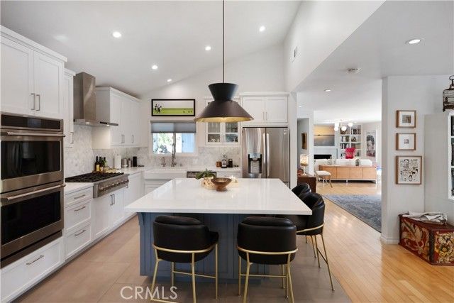 23929 Crosson, Woodland Hills (los Angeles), CA 91367