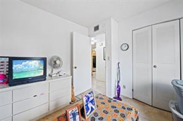 504 Gardens Drive 203, Pompano Beach, FL 33069