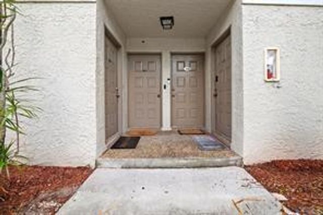 504 Gardens Drive 203, Pompano Beach, FL 33069