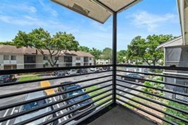 504 Gardens Drive 203, Pompano Beach, FL 33069