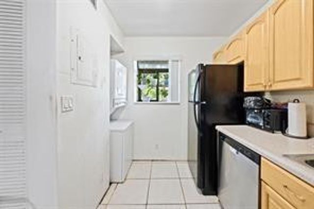 504 Gardens Drive 203, Pompano Beach, FL 33069