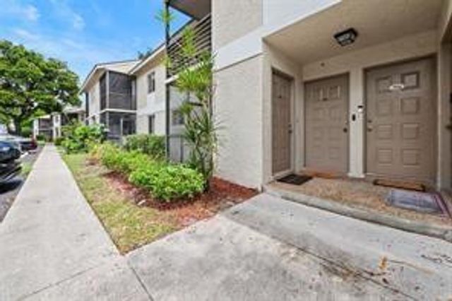 504 Gardens Drive 203, Pompano Beach, FL 33069