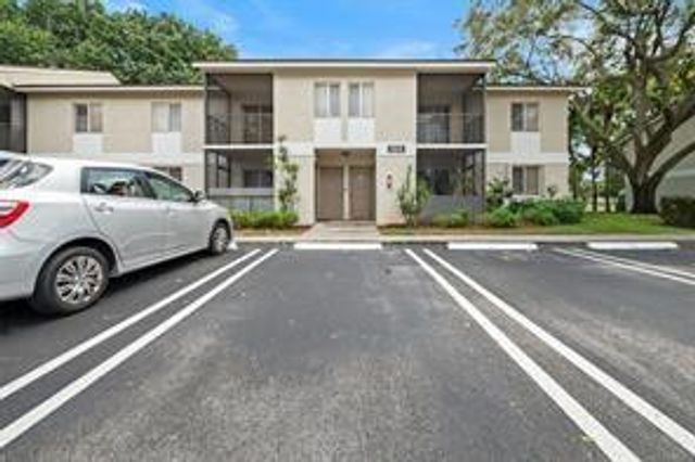 504 Gardens Drive 203, Pompano Beach, FL 33069
