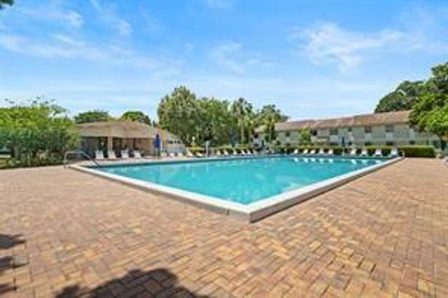 504 Gardens Drive 203, Pompano Beach, FL 33069