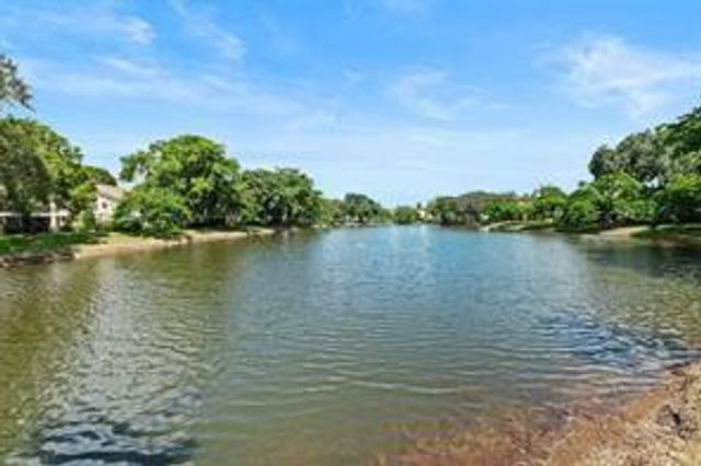 504 Gardens Drive 203, Pompano Beach, FL 33069