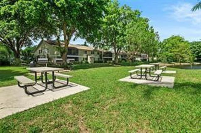 504 Gardens Drive 203, Pompano Beach, FL 33069