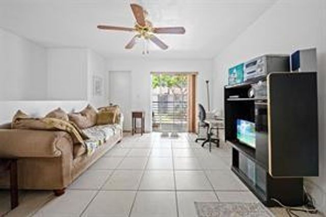 504 Gardens Drive 203, Pompano Beach, FL 33069