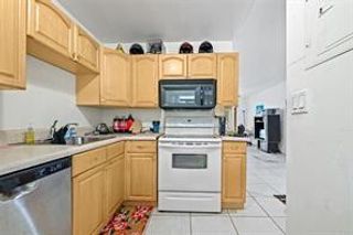504 Gardens Drive 203, Pompano Beach, FL 33069