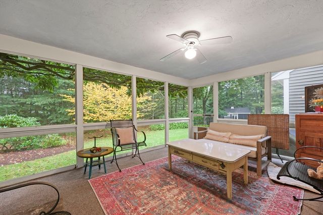 28 Victory Ln, Plymouth, MA 02360