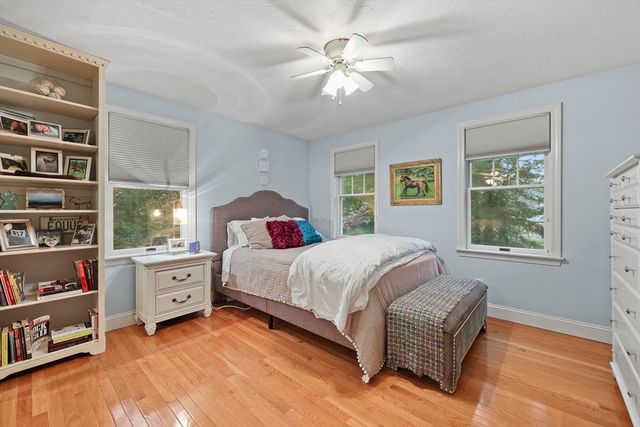 28 Victory Ln, Plymouth, MA 02360