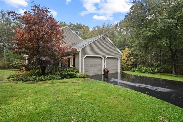 28 Victory Ln, Plymouth, MA 02360
