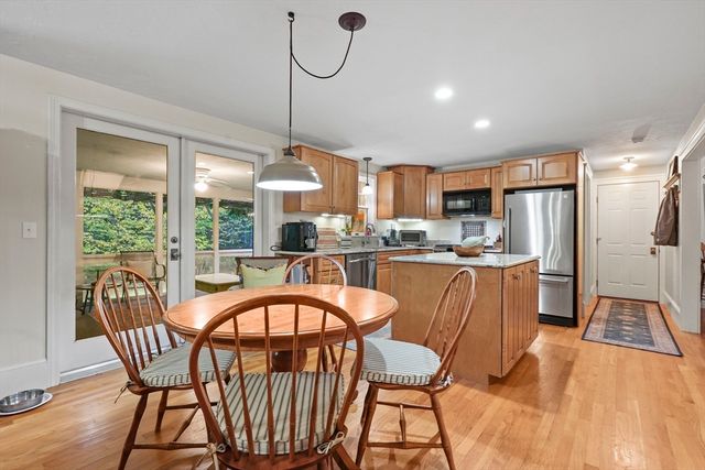 28 Victory Ln, Plymouth, MA 02360