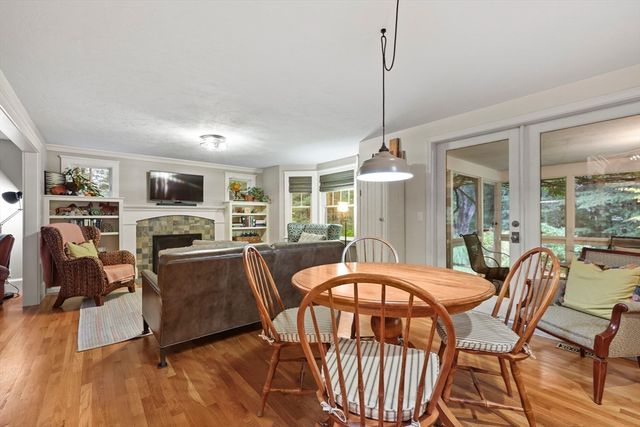 28 Victory Ln, Plymouth, MA 02360