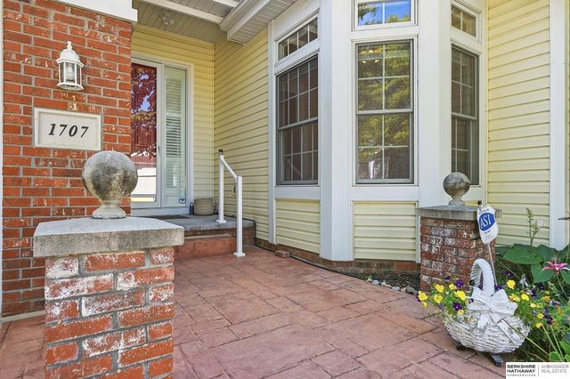 1707 S 173rd Plaza, Omaha, NE 68130